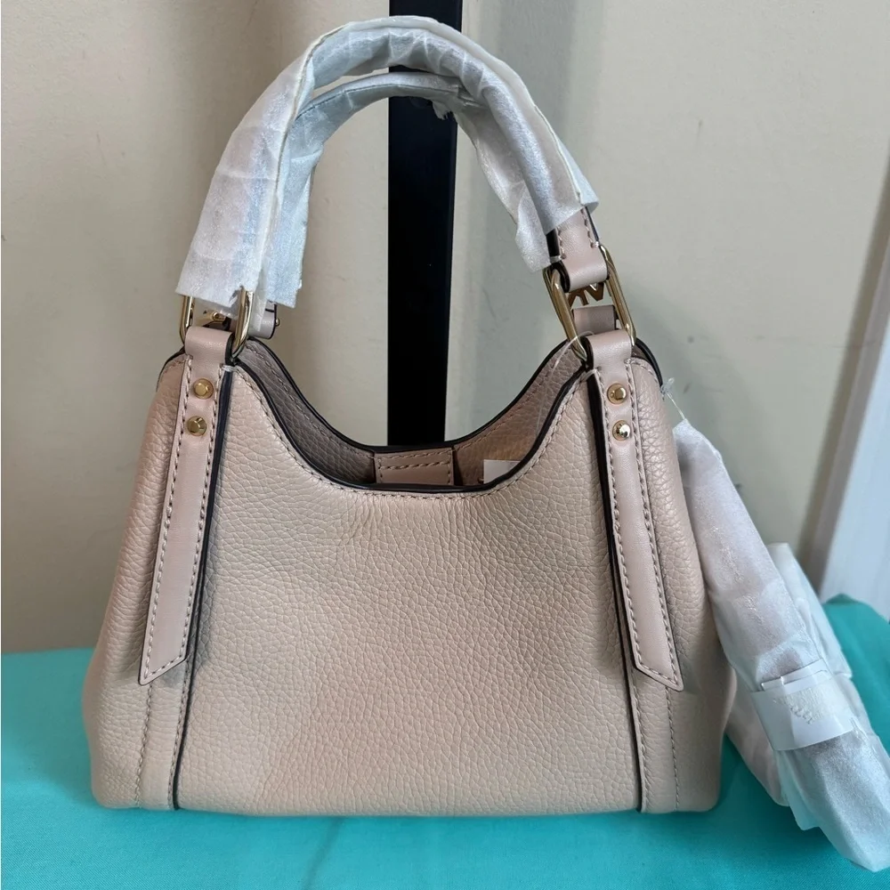 Michael Kors Tan Leather Shoulder Bag - Picture 2 of 9